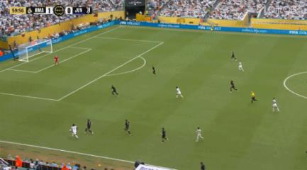 神仙球+神扑！巴尔韦德原地起跳倒钩攻门，迪格雷戈里奥献神扑