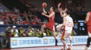 中国队占便宜的就是朱俊龙这个封盖,实际上是干扰球