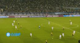  塞巴略斯第67分钟送点，裁判看VAR后取消判罚！