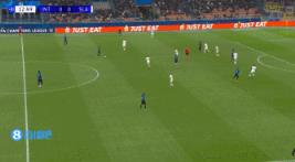  敲山震虎！图拉姆远射，被斯拉维亚守门员扑出