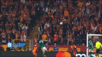  科纳特第88分钟造点，裁判看VAR后判定点球取消