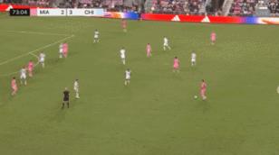  苏牙梅开二度！苏亚雷斯禁区内兜射破门，迈阿密3-3扳平！