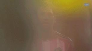  主场3-5惨败！梅西赛后表情严肃离场，眉头紧皱念念有词☹️