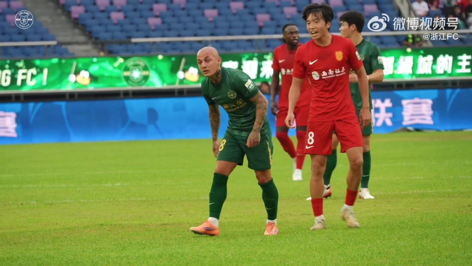  浙媒：浙江队正式向中足联提交处罚申请，希望追责李镇全辱骂行为